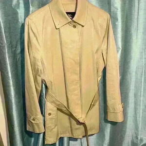 🔥 Burberry Coat 🔥